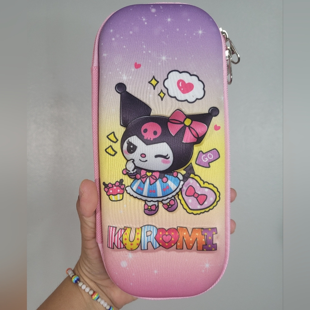 Pink case, with the design of the character Kuromi. 3D